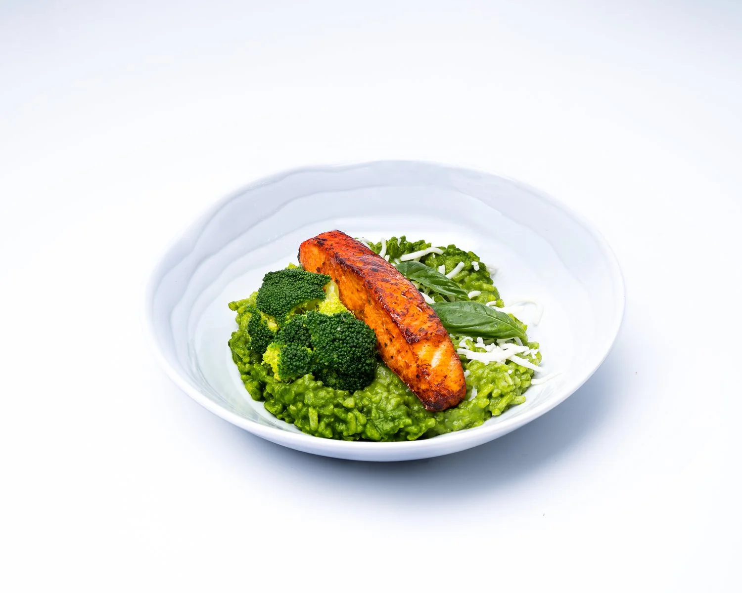 Seared salmon with green pea risotto by Healthy Dose